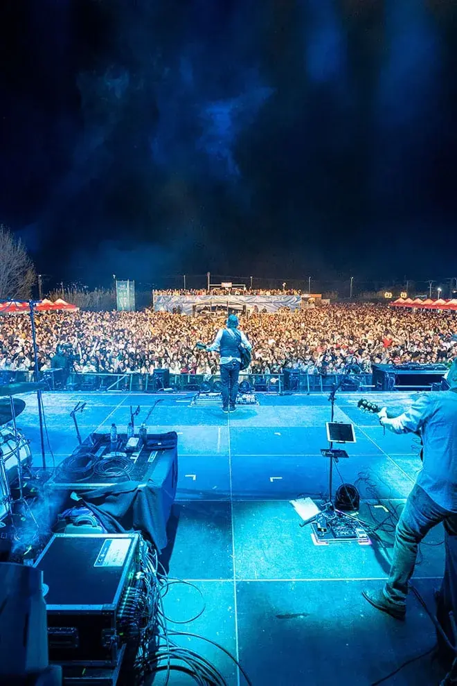 Vista desde el escenario hacia el público de Mar de Jávea 2025